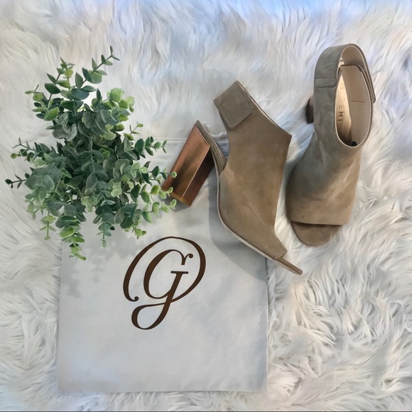 M. Gemi Shoes - 👡 M. Gemi Pera suede peep toe booties